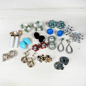 Lot‎ of 14 Vintage Clip On Post Earrings ABs